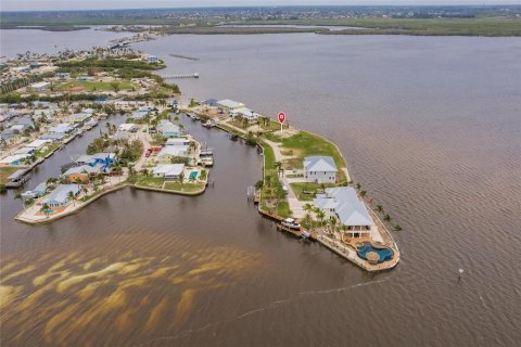 Terreno en venta en Matlacha, Florida № 1905866 - foto 5