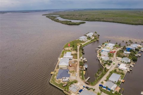 Terreno en venta en Matlacha, Florida № 1905866 - foto 10