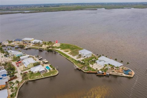 Terreno en venta en Matlacha, Florida № 1905866 - foto 4