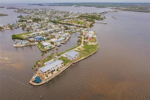 Terreno en venta en Matlacha, Florida № 1905866 - foto 6