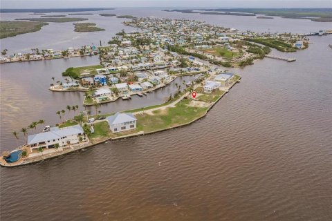 Terreno en venta en Matlacha, Florida № 1905866 - foto 7