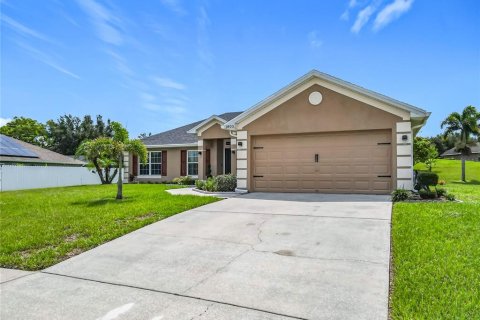 Villa ou maison à vendre à Haines City, Floride: 3 chambres, 172.61 m2 № 1878285 - photo 13