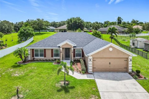 Villa ou maison à vendre à Haines City, Floride: 3 chambres, 172.61 m2 № 1878285 - photo 11