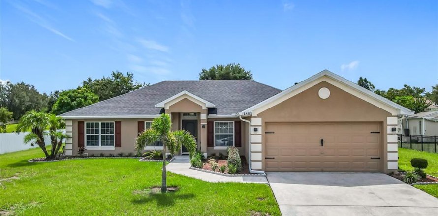 Villa ou maison à Haines City, Floride 3 chambres, 172.61 m2 № 1878285