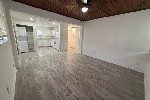 Villa ou maison à vendre à Orlando, Floride: 2 chambres, 72.09 m2 № 2411506 - photo 13