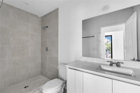 Condominio en venta en Miami, Florida, 3 dormitorios, 120.77 m2 № 2031684 - foto 5