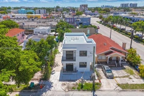 Condominio en venta en Miami, Florida, 3 dormitorios, 120.77 m2 № 2031684 - foto 26