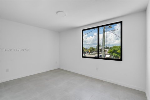 Condominio en venta en Miami, Florida, 3 dormitorios, 120.77 m2 № 2031684 - foto 13
