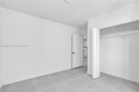 Condominio en venta en Miami, Florida, 3 dormitorios, 120.77 m2 № 2031684 - foto 12