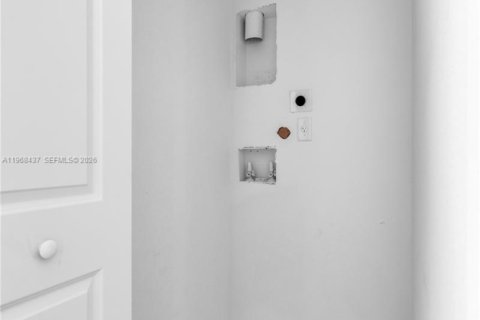 Condominio en venta en Miami, Florida, 3 dormitorios, 120.77 m2 № 2031684 - foto 22