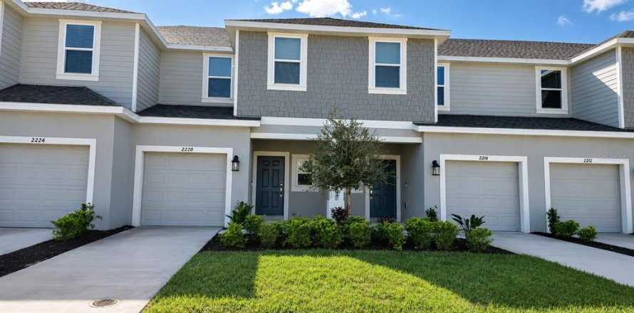 Townhouse in Poinciana, Florida 3 bedrooms, 130.71 sq.m. № 2219407