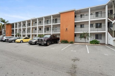 Condo in Bradenton, Florida, 1 bedroom  № 1568127 - photo 16