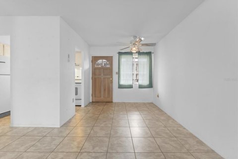 Condo in Bradenton, Florida, 1 bedroom  № 1568127 - photo 21