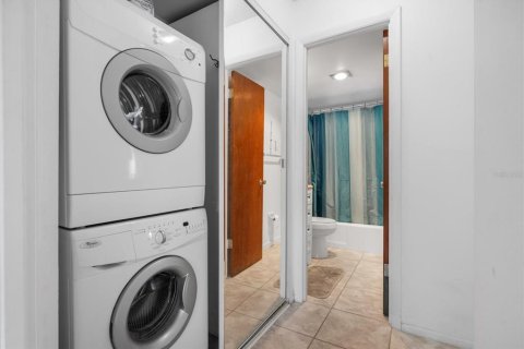 Condo in Bradenton, Florida, 1 bedroom  № 1568127 - photo 28