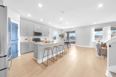 Casa en venta en Wesley Chapel, Florida, 4 dormitorios, 241.64 m2 № 1916284 - foto 4