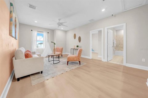 Casa en venta en Wesley Chapel, Florida, 4 dormitorios, 241.64 m2 № 1916284 - foto 18
