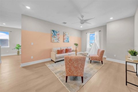 Casa en venta en Wesley Chapel, Florida, 4 dormitorios, 241.64 m2 № 1916284 - foto 17