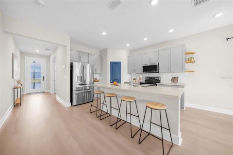 Casa en venta en Wesley Chapel, Florida, 4 dormitorios, 241.64 m2 № 1916284 - foto 5