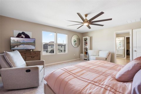 House in Haines City, Florida 5 bedrooms, 288.55 sq.m. № 1587767 - photo 23