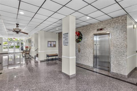 Condominio en venta en Fort Lauderdale, Florida, 2 dormitorios, 70.23 m2 № 2000226 - foto 27