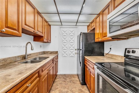 Condominio en venta en Fort Lauderdale, Florida, 2 dormitorios, 70.23 m2 № 2000226 - foto 6