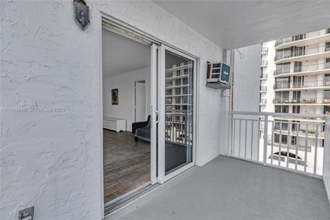 Condominio en venta en Fort Lauderdale, Florida, 2 dormitorios, 70.23 m2 № 2000226 - foto 14