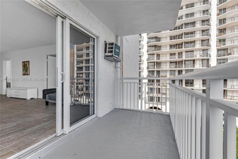 Condominio en venta en Fort Lauderdale, Florida, 2 dormitorios, 70.23 m2 № 2000226 - foto 16