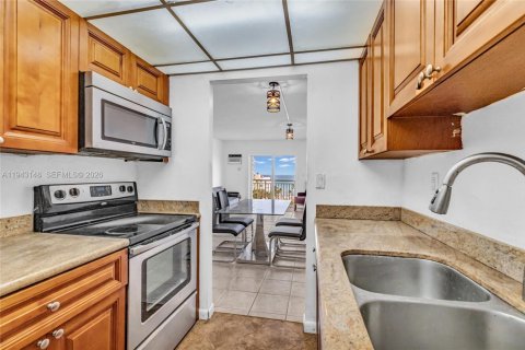Condominio en venta en Fort Lauderdale, Florida, 2 dormitorios, 70.23 m2 № 2000226 - foto 9