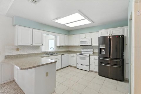 House in Lakeland, Florida 2 bedrooms, 145.02 sq.m. № 1825078 - photo 7