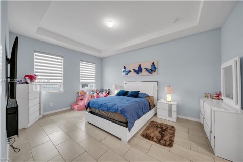 House in Cape Coral, Florida 3 bedrooms № 1889304 - photo 13