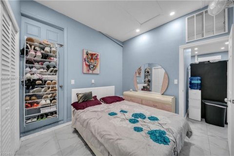 House in Cape Coral, Florida 3 bedrooms № 1889304 - photo 17