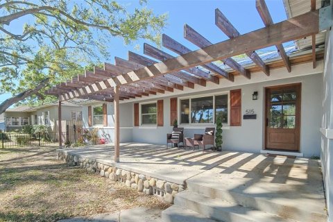 House in Saint Petersburg, Florida 3 bedrooms, 147.53 sq.m. № 1585937 - photo 3