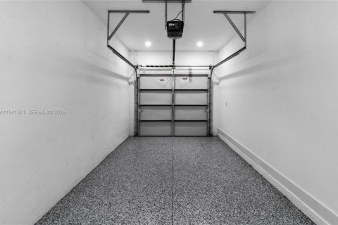 Commercial property in Lehigh Acres, Florida № 1998582 - photo 10