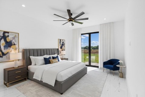 Commercial property in Lehigh Acres, Florida № 1998582 - photo 15