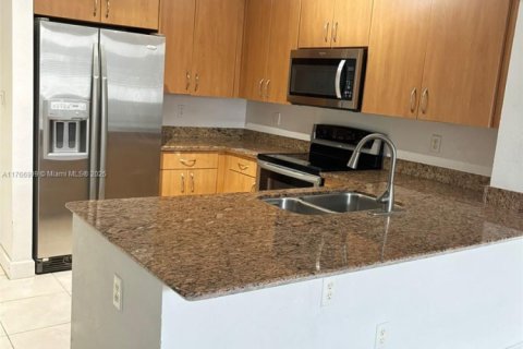 Купить кондоминиум в Холливуд, Флорида 2 спальни, 96.25м2, № 1959510 - фото 7