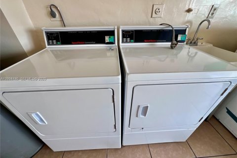 Copropriété à vendre à Hialeah, Floride: 1 chambre, 61.32 m2 № 2068206 - photo 22