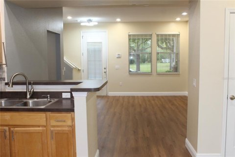 Touwnhouse à louer à Windermere, Floride: 2 chambres, 112.78 m2 № 2101664 - photo 6
