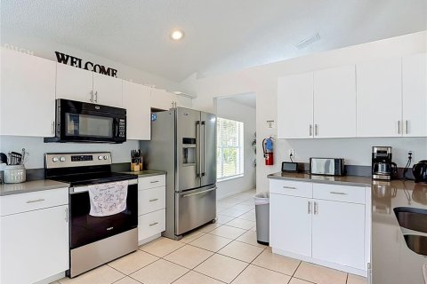 Villa ou maison à vendre à Davenport, Floride: 4 chambres, 196.77 m2 № 2310440 - photo 18