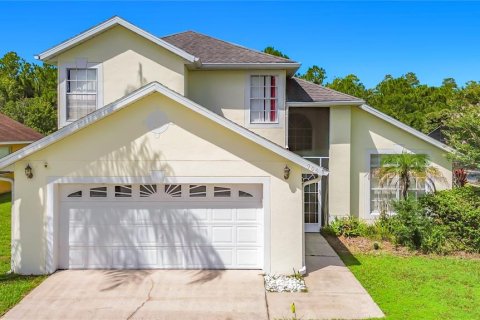 House in Davenport, Florida 4 bedrooms, 196.77 sq.m. № 2310440