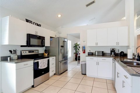 Villa ou maison à vendre à Davenport, Floride: 4 chambres, 196.77 m2 № 2310440 - photo 19