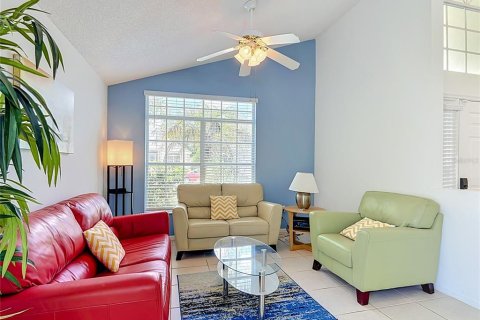 Villa ou maison à vendre à Davenport, Floride: 4 chambres, 196.77 m2 № 2310440 - photo 7