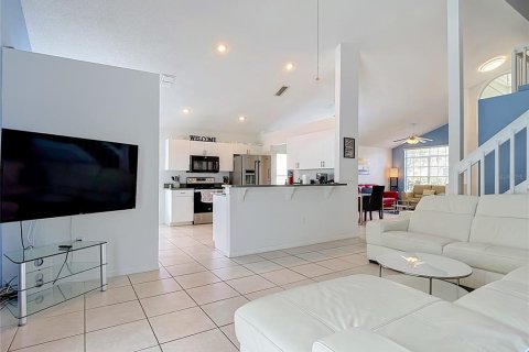 Villa ou maison à vendre à Davenport, Floride: 4 chambres, 196.77 m2 № 2310440 - photo 16