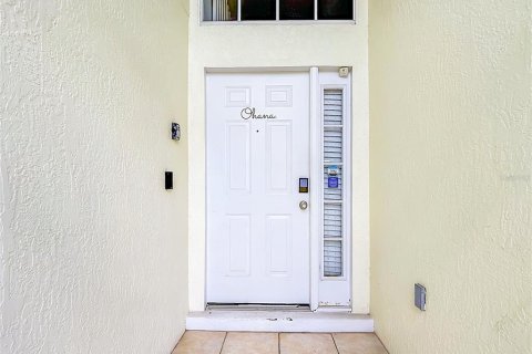 Villa ou maison à vendre à Davenport, Floride: 4 chambres, 196.77 m2 № 2310440 - photo 5