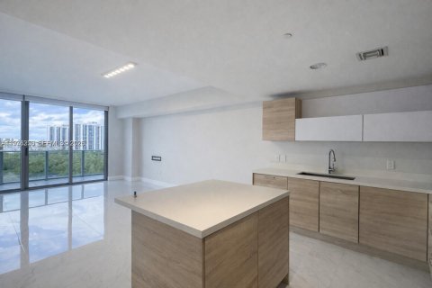 Condo in North Miami Beach, Florida, 1 bedroom  № 2040458 - photo 5