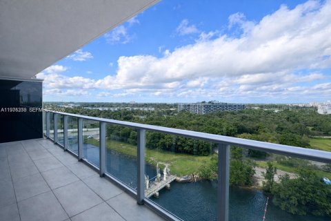 Condo in North Miami Beach, Florida, 1 bedroom  № 2040458 - photo 16