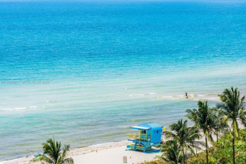 Condominio en venta en Miami Beach, Florida, 1 dormitorio, 61.5 m2 № 1714213 - foto 19