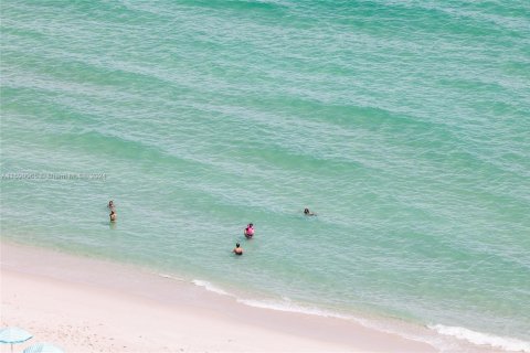 Condominio en venta en Miami Beach, Florida, 1 dormitorio, 61.5 m2 № 1714213 - foto 16