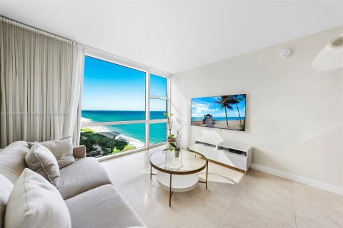 Condominio en venta en Miami Beach, Florida, 1 dormitorio, 61.5 m2 № 1714213 - foto 2