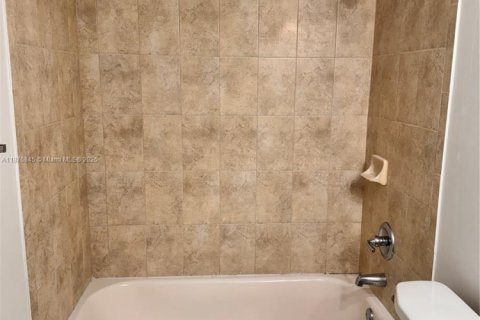 Condo in Pembroke Pines, Florida, 1 bedroom  № 1923744 - photo 14