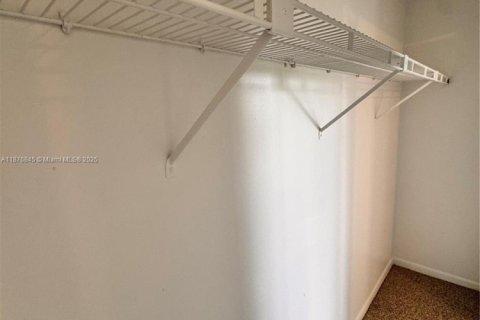 Condo in Pembroke Pines, Florida, 1 bedroom  № 1923744 - photo 25